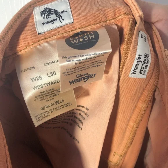 Wrangler Highrise Bootcut jeans